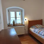 Hostel Gemuetliche Im Historischen *